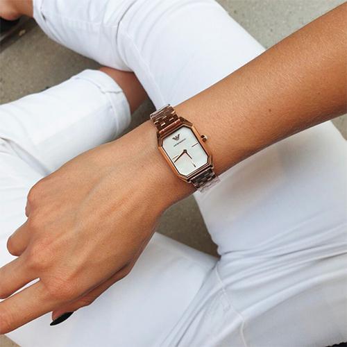 Montre Emporio Armani pour femme AR11147