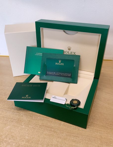 Rolex Daytona Sundust Black Oysterflex