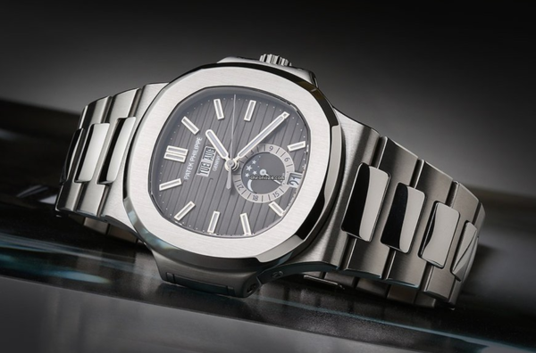 Patek Philippe Nautilus 5726/1A-001 Grey Dial